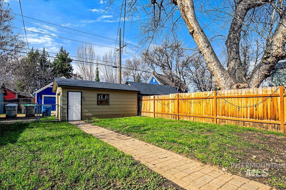 1311 N 8th St, Boise, Idaho 83702, 3 Bedrooms, 2 Bathrooms, Residential For Sale, Price $649,900,MLS 98976941