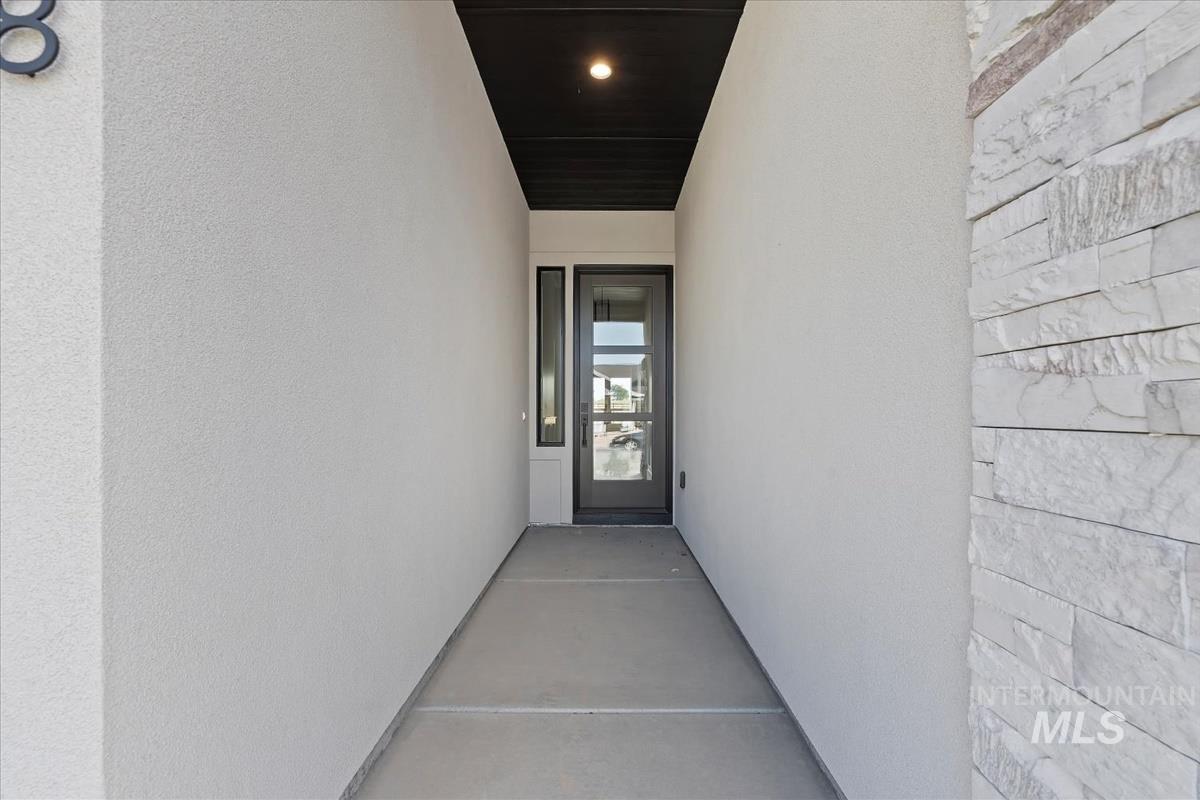 10817 W Barnbougle ln, Kuna, Idaho 83634-0000, 3 Bedrooms, 2 Bathrooms, Residential For Sale, Price $614,880,MLS 98976942