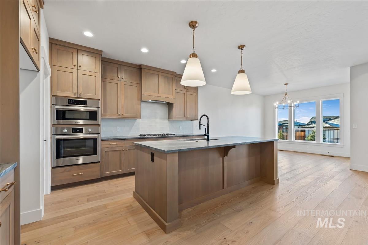 10817 W Barnbougle ln, Kuna, Idaho 83634-0000, 3 Bedrooms, 2 Bathrooms, Residential For Sale, Price $614,880,MLS 98976942