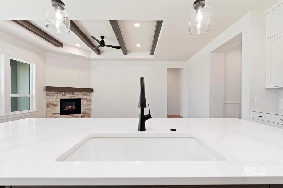 10817 W Barnbougle ln, Kuna, Idaho 83634-0000, 3 Bedrooms, 2 Bathrooms, Residential For Sale, Price $614,880,MLS 98976942