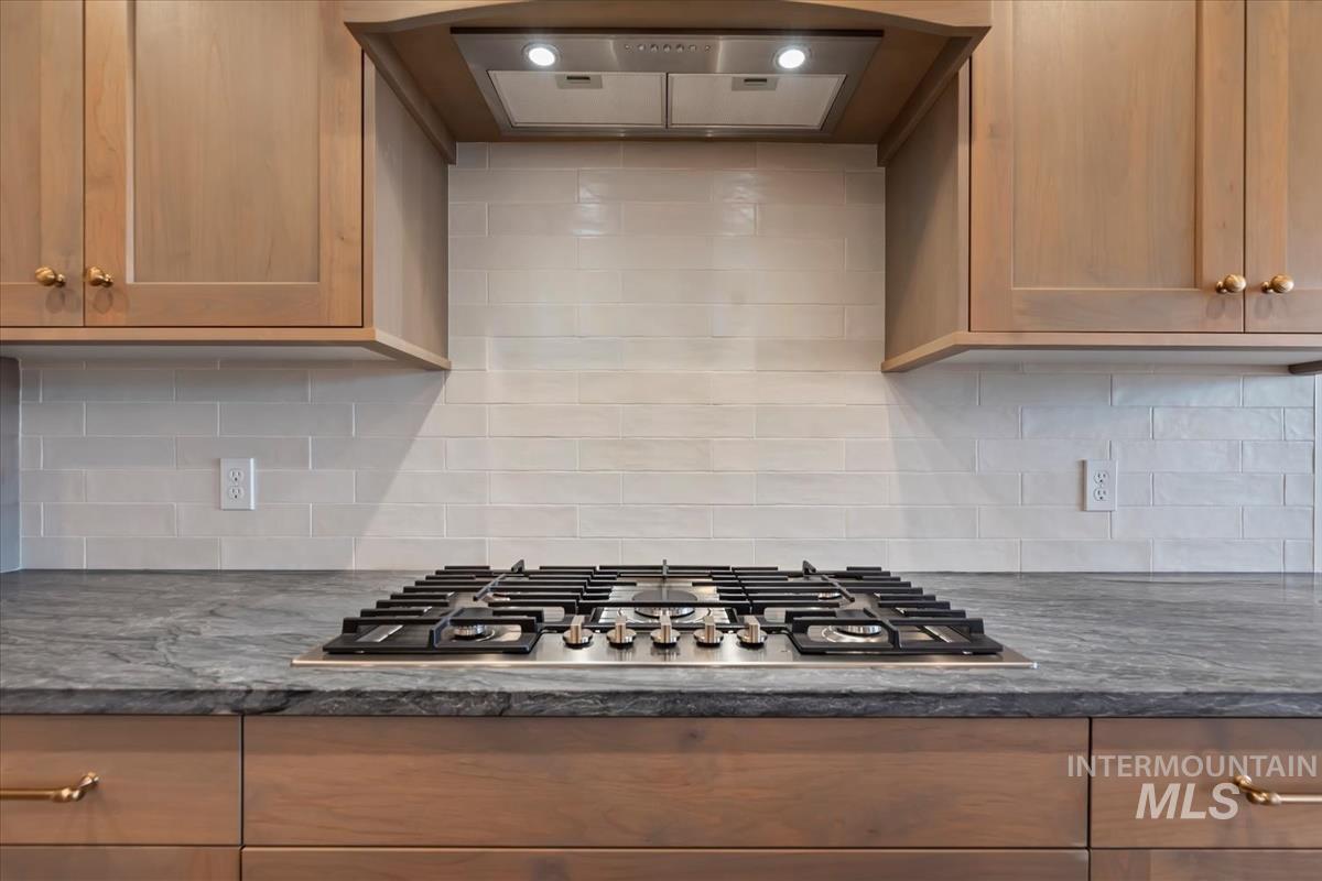 10817 W Barnbougle ln, Kuna, Idaho 83634-0000, 3 Bedrooms, 2 Bathrooms, Residential For Sale, Price $614,880,MLS 98976942