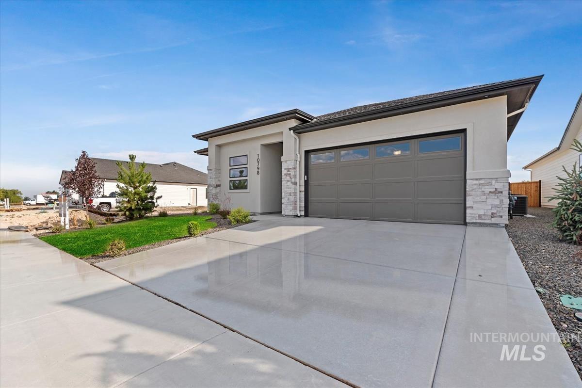 10817 W Barnbougle ln, Kuna, Idaho 83634-0000, 3 Bedrooms, 2 Bathrooms, Residential For Sale, Price $614,880,MLS 98976942