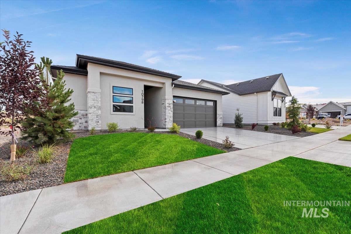 10817 W Barnbougle ln, Kuna, Idaho 83634-0000, 3 Bedrooms, 2 Bathrooms, Residential For Sale, Price $614,880,MLS 98976942