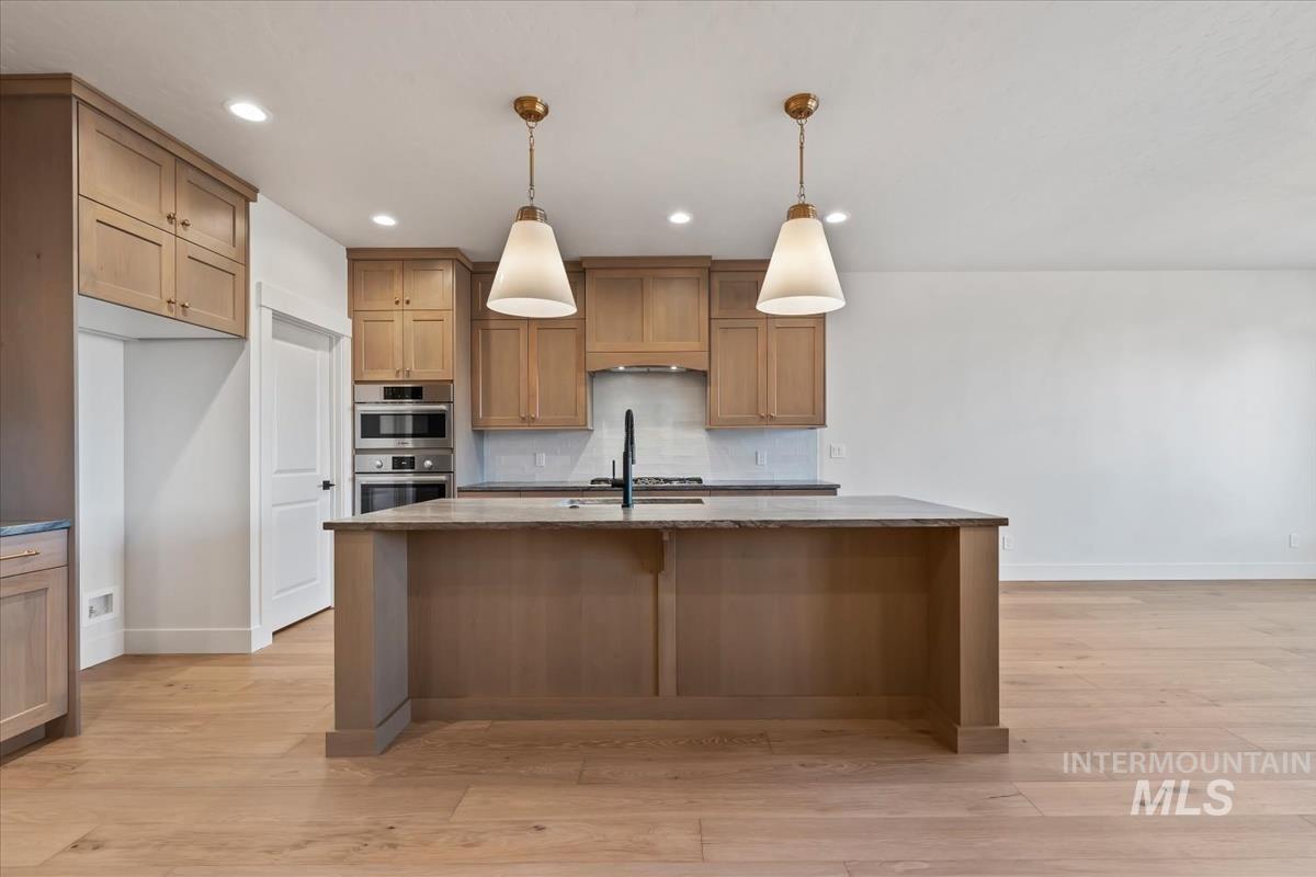 10817 W Barnbougle ln, Kuna, Idaho 83634-0000, 3 Bedrooms, 2 Bathrooms, Residential For Sale, Price $614,880,MLS 98976942