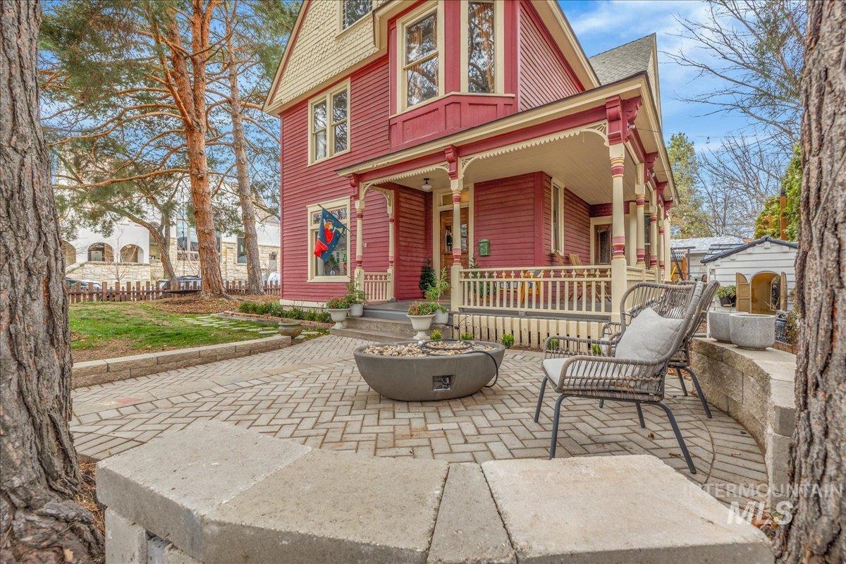 1318 W Eastman St., Boise, Idaho 83702, 4 Bedrooms, 2 Bathrooms, Residential For Sale, Price $925,000, 98976946