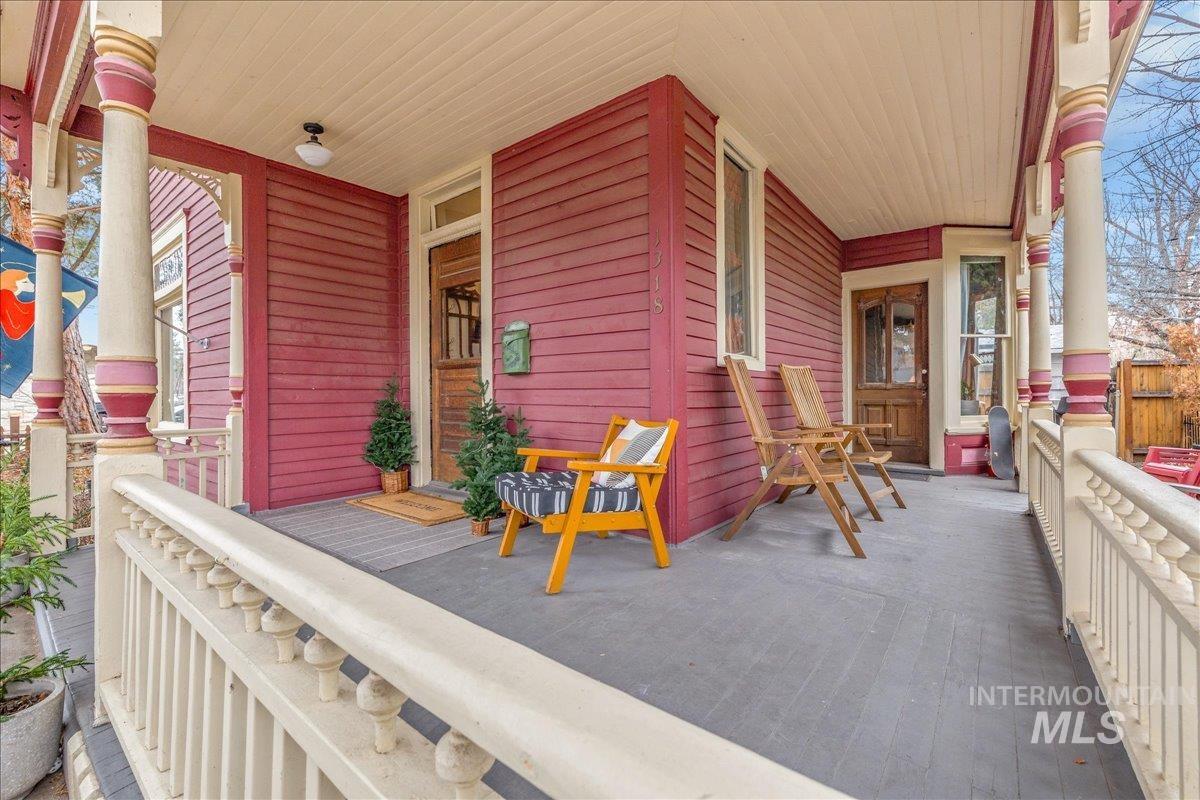 1318 W Eastman St., Boise, Idaho 83702, 4 Bedrooms, 2 Bathrooms, Residential For Sale, Price $925,000, 98976946