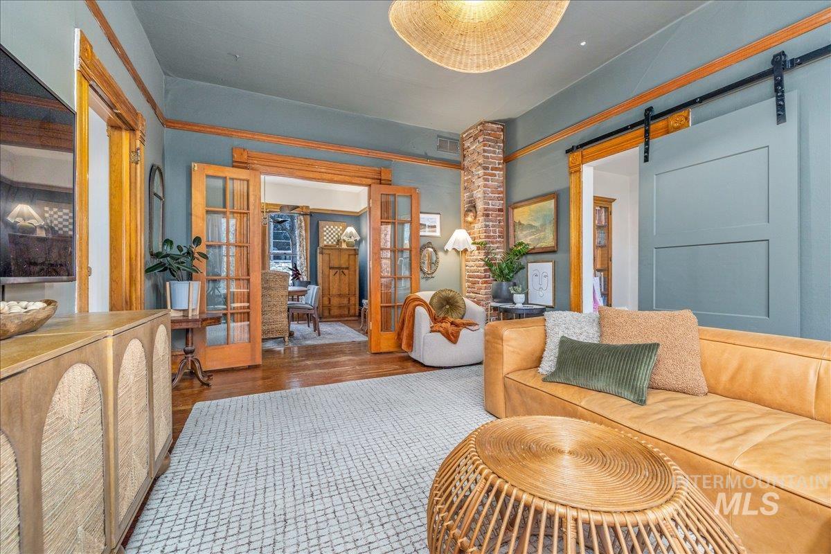 1318 W Eastman St., Boise, Idaho 83702, 4 Bedrooms, 2 Bathrooms, Residential For Sale, Price $925,000, 98976946