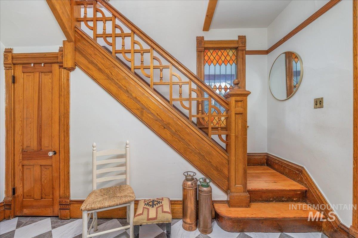 1318 W Eastman St., Boise, Idaho 83702, 4 Bedrooms, 2 Bathrooms, Residential For Sale, Price $925,000, 98976946