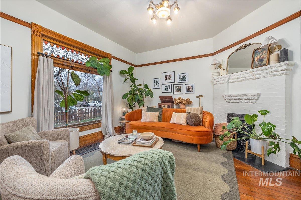 1318 W Eastman St., Boise, Idaho 83702, 4 Bedrooms, 2 Bathrooms, Residential For Sale, Price $925,000, 98976946