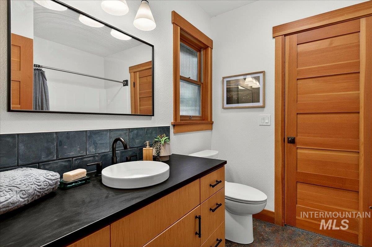 9193 W Beachside Ln, Garden City, Idaho 83714, 3 Bedrooms, 3 Bathrooms, Residential For Sale, Price $835,000, 98976947