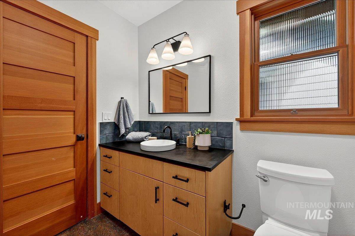 9193 W Beachside Ln, Garden City, Idaho 83714, 3 Bedrooms, 3 Bathrooms, Residential For Sale, Price $835,000, 98976947