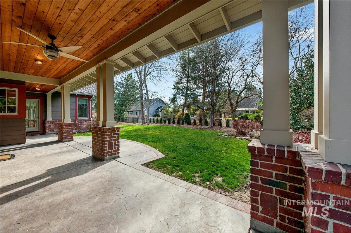 9193 W Beachside Ln, Garden City, Idaho 83714, 3 Bedrooms, 3 Bathrooms, Residential For Sale, Price $835,000, 98976947