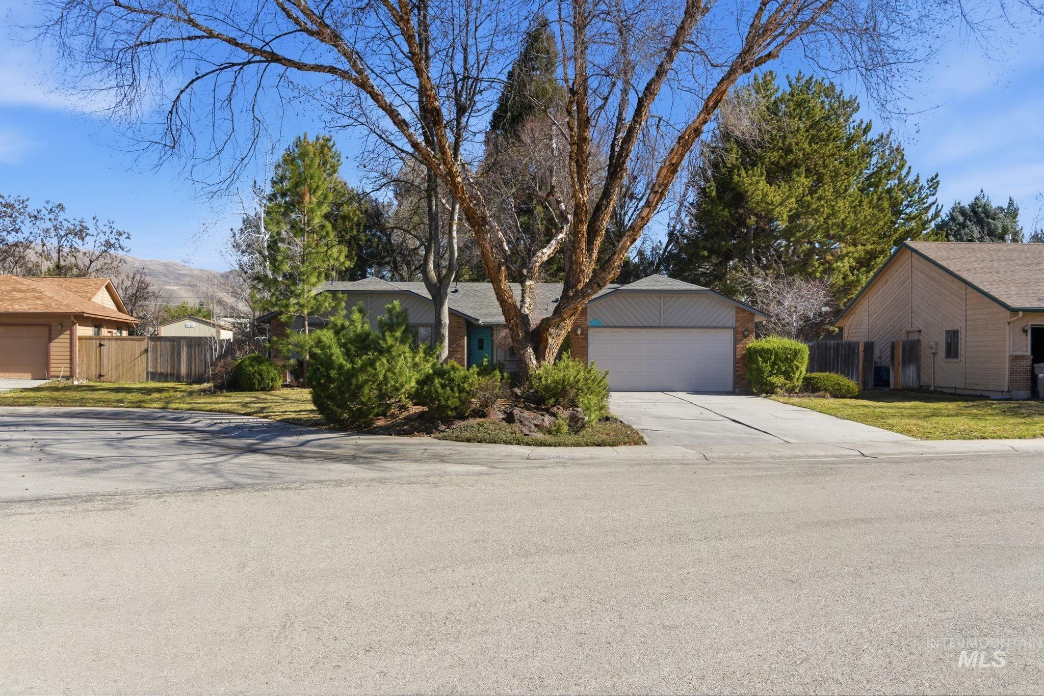 3466 S Vintage Way, Boise, Idaho 83706, 3 Bedrooms, 2 Bathrooms, Residential For Sale, Price $559,000,MLS 98976948