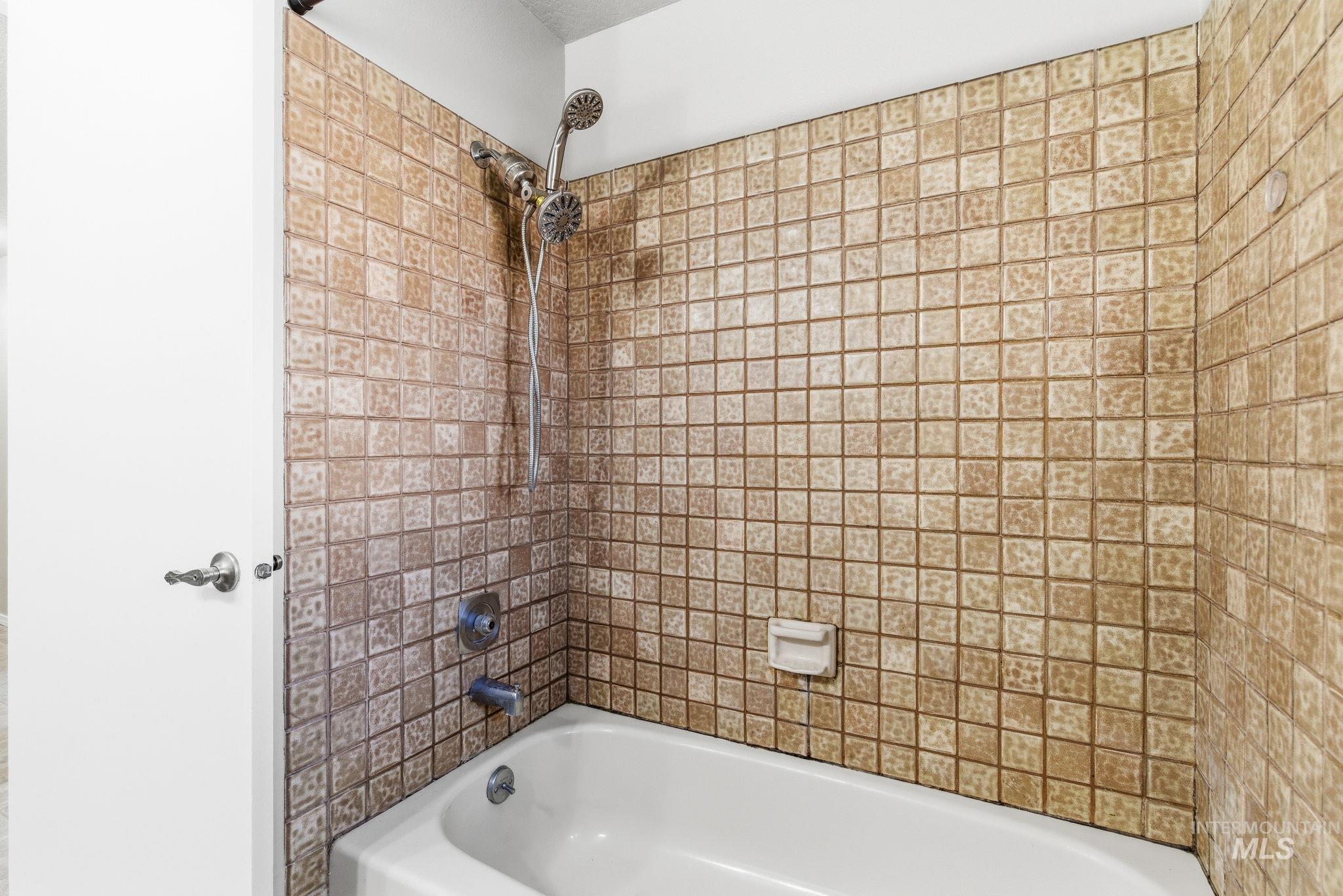 3466 S Vintage Way, Boise, Idaho 83706, 3 Bedrooms, 2 Bathrooms, Residential For Sale, Price $559,000,MLS 98976948