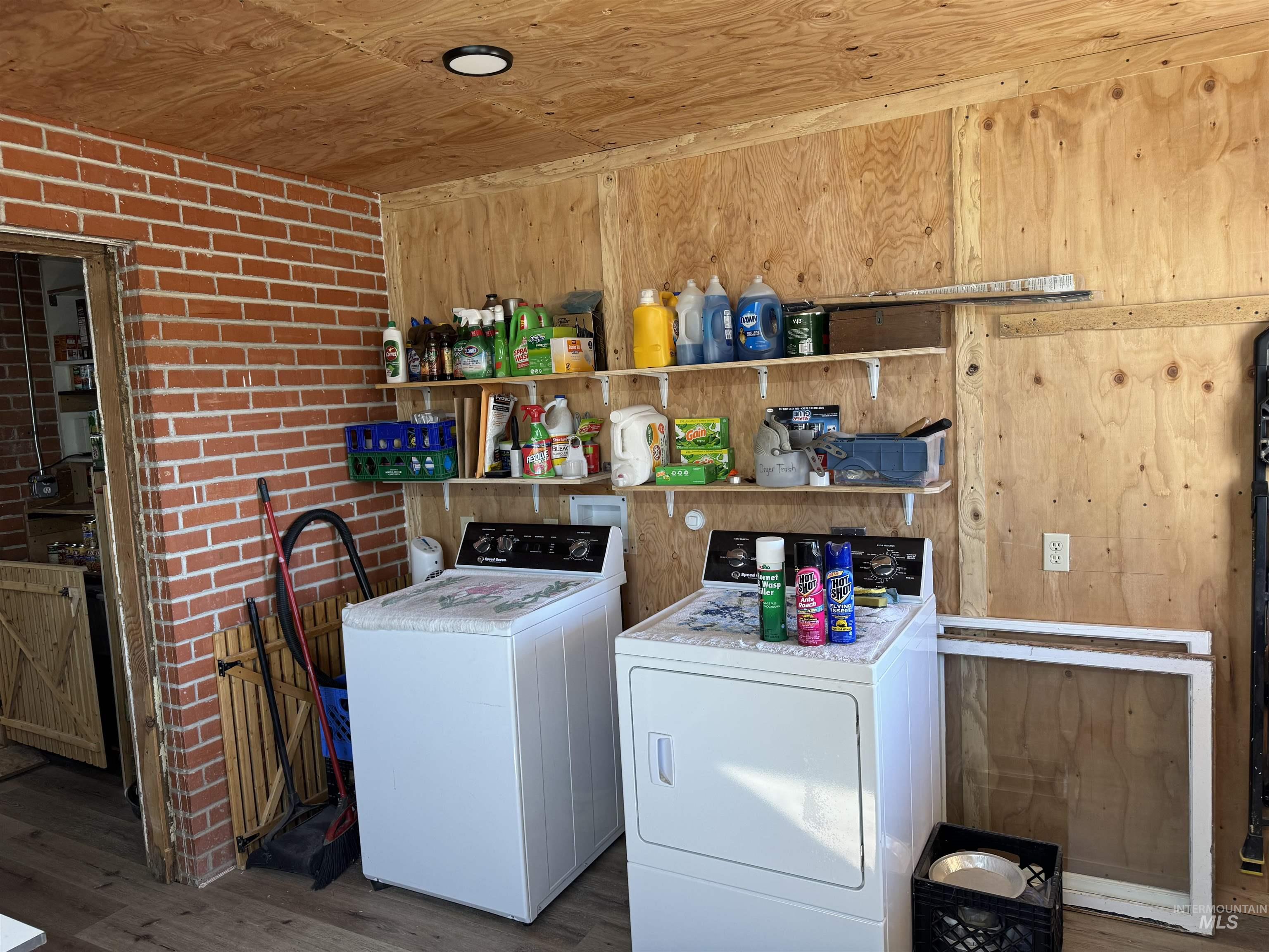 145 N Lincoln, Oakley, Idaho 83346, 2 Bedrooms, 1 Bathroom, Residential For Sale, Price $350,000,MLS 98976954