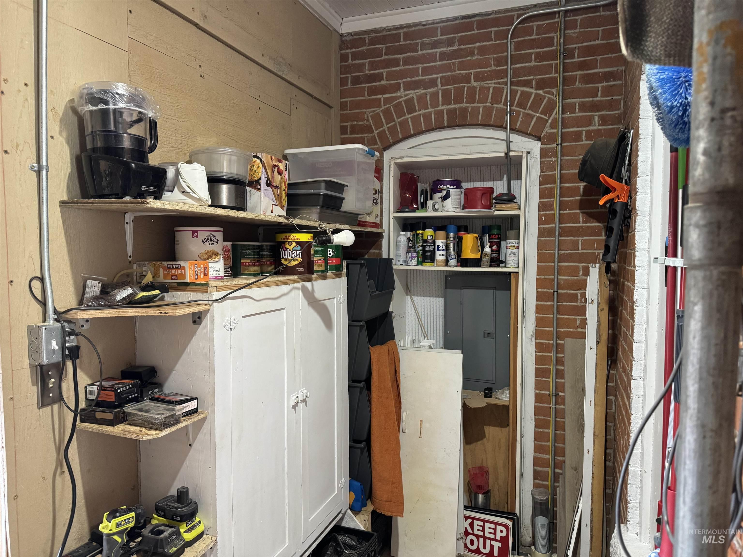 145 N Lincoln, Oakley, Idaho 83346, 2 Bedrooms, 1 Bathroom, Residential For Sale, Price $350,000,MLS 98976954