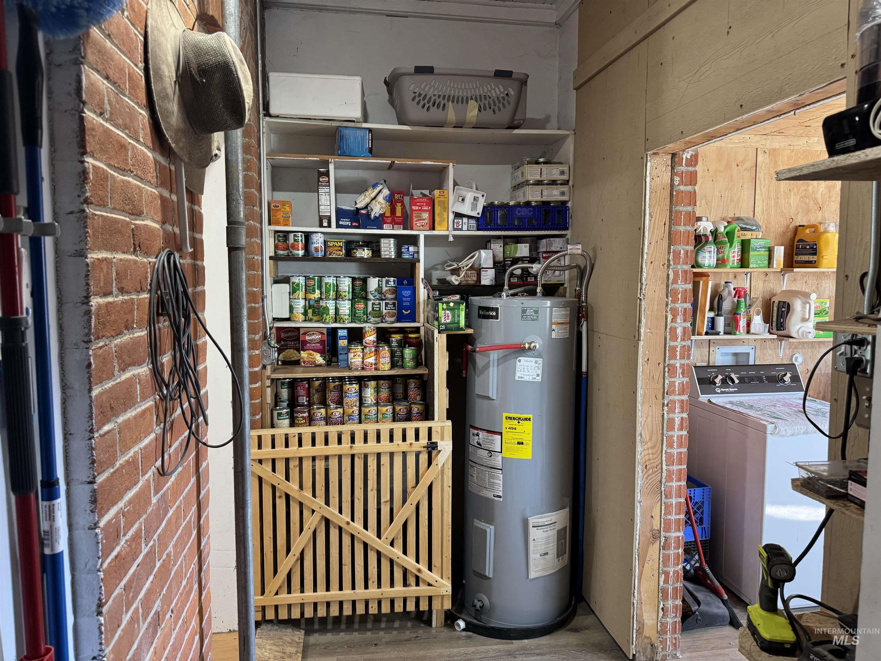 145 N Lincoln, Oakley, Idaho 83346, 2 Bedrooms, 1 Bathroom, Residential For Sale, Price $350,000,MLS 98976954