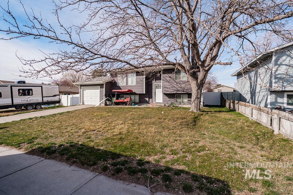 1620 Jade Dr, Pocatello, Idaho 83202-2702, 4 Bedrooms, 2 Bathrooms, Residential For Sale, Price $299,900,MLS 98976955