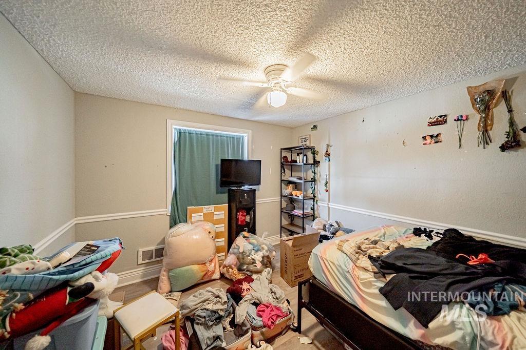 1620 Jade Dr, Pocatello, Idaho 83202-2702, 4 Bedrooms, 2 Bathrooms, Residential For Sale, Price $299,900,MLS 98976955