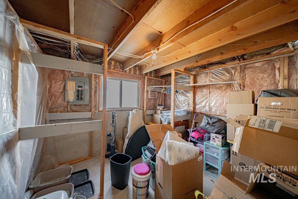 1620 Jade Dr, Pocatello, Idaho 83202-2702, 4 Bedrooms, 2 Bathrooms, Residential For Sale, Price $299,900,MLS 98976955