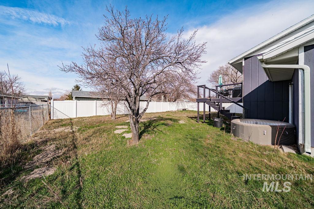 1620 Jade Dr, Pocatello, Idaho 83202-2702, 4 Bedrooms, 2 Bathrooms, Residential For Sale, Price $299,900,MLS 98976955