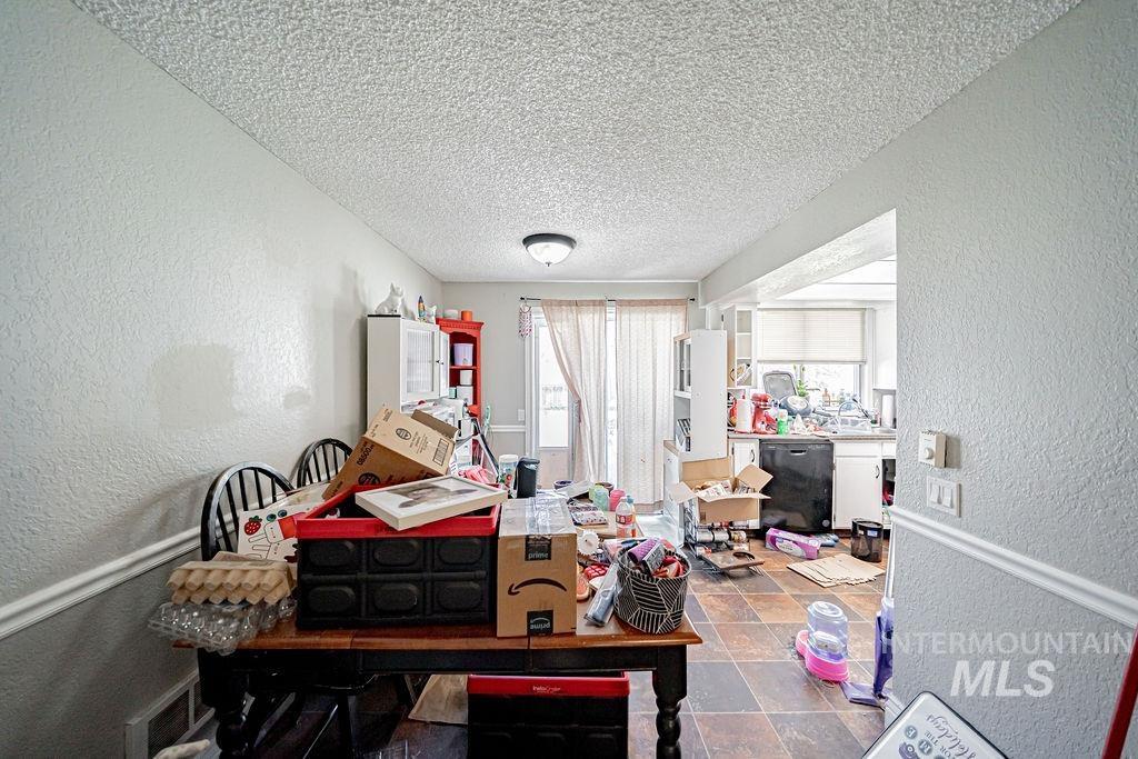 1620 Jade Dr, Pocatello, Idaho 83202-2702, 4 Bedrooms, 2 Bathrooms, Residential For Sale, Price $299,900,MLS 98976955