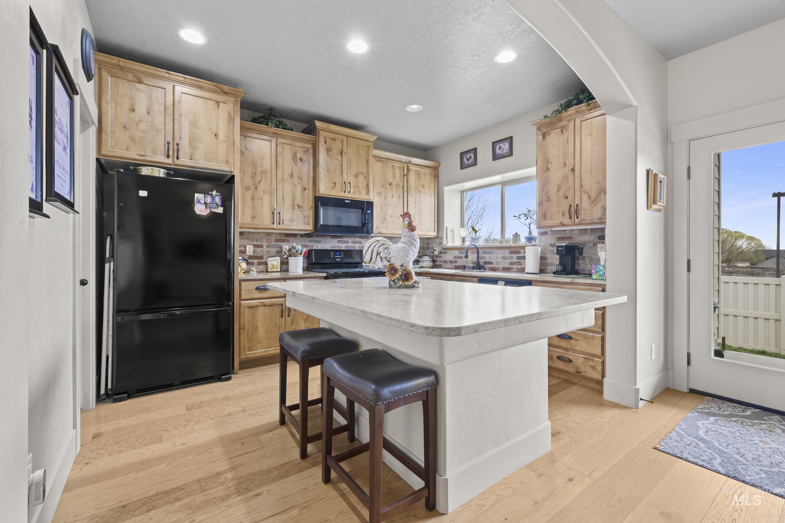 917 Silver Springs St, Middleton, Idaho 83644, 4 Bedrooms, 2 Bathrooms, Residential For Sale, Price $480,000,MLS 98976958