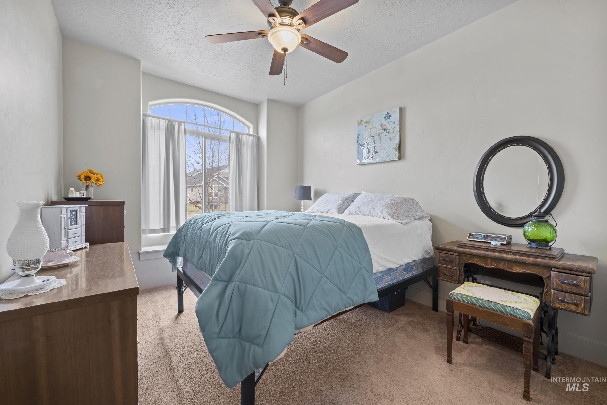 917 Silver Springs St, Middleton, Idaho 83644, 4 Bedrooms, 2 Bathrooms, Residential For Sale, Price $480,000,MLS 98976958