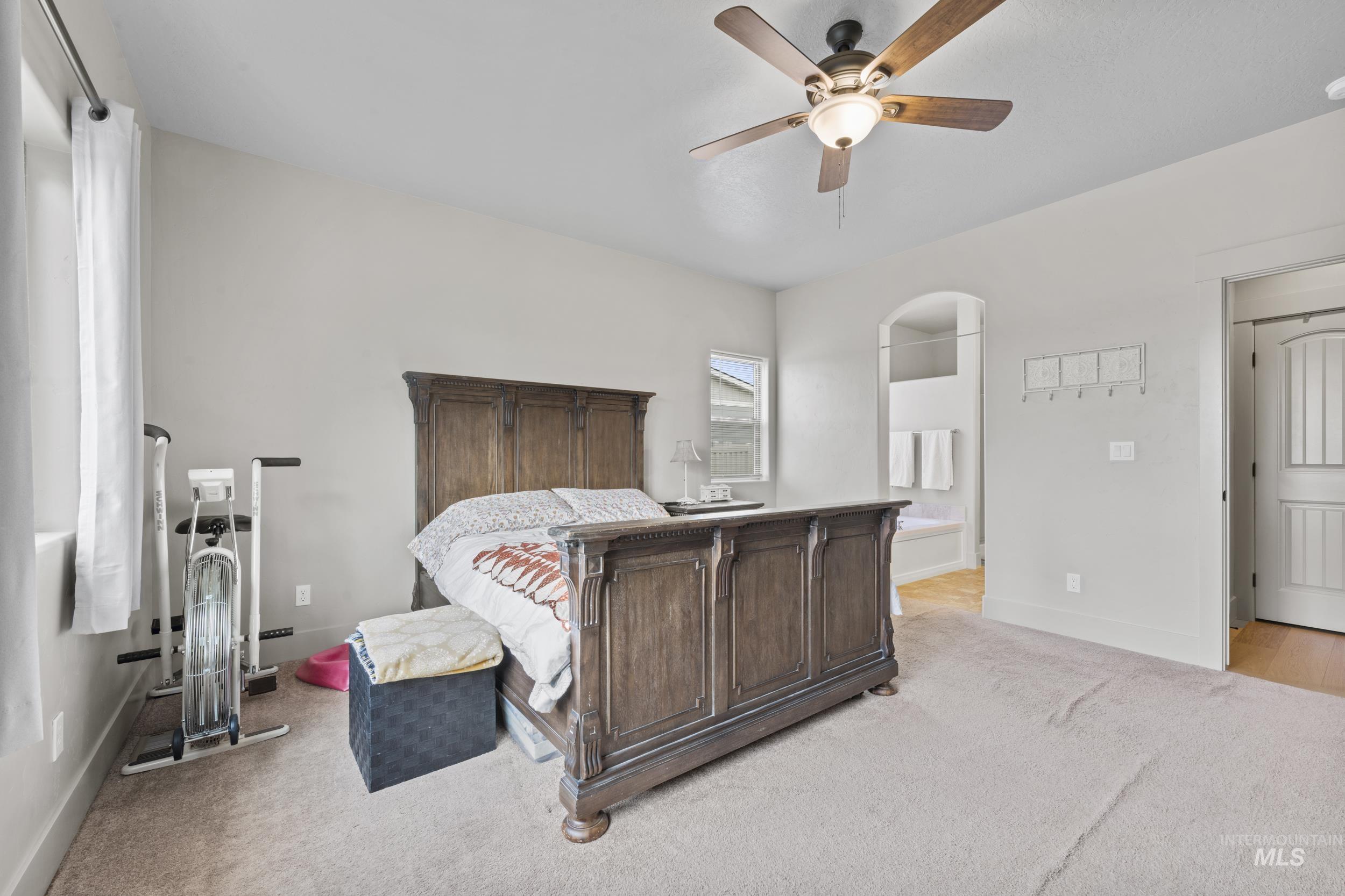 917 Silver Springs St, Middleton, Idaho 83644, 4 Bedrooms, 2 Bathrooms, Residential For Sale, Price $480,000,MLS 98976958