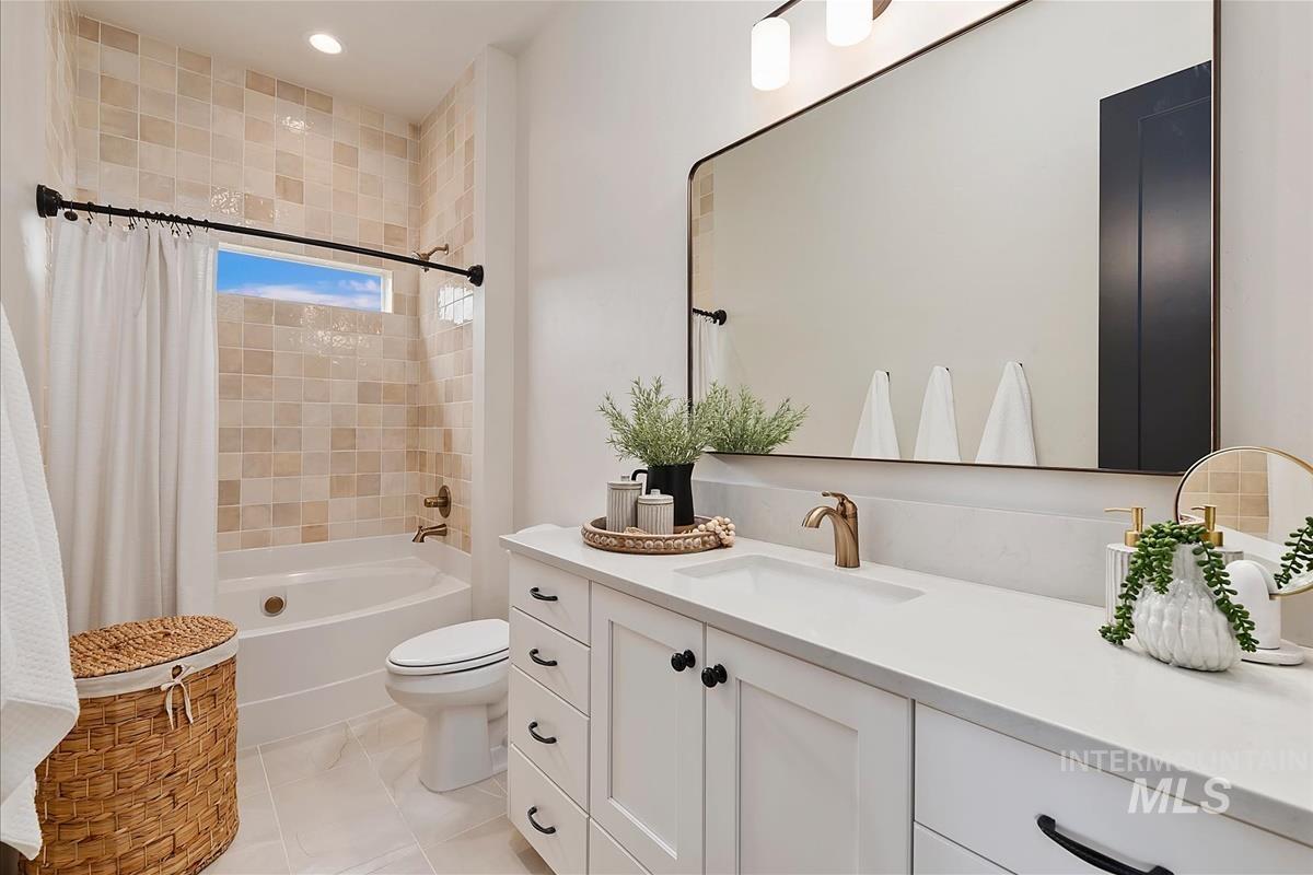 784 N Moscow Ave, Eagle, Idaho 83616, 4 Bedrooms, 4.5 Bathrooms, Residential For Sale, Price $2,399,900,MLS 98976959