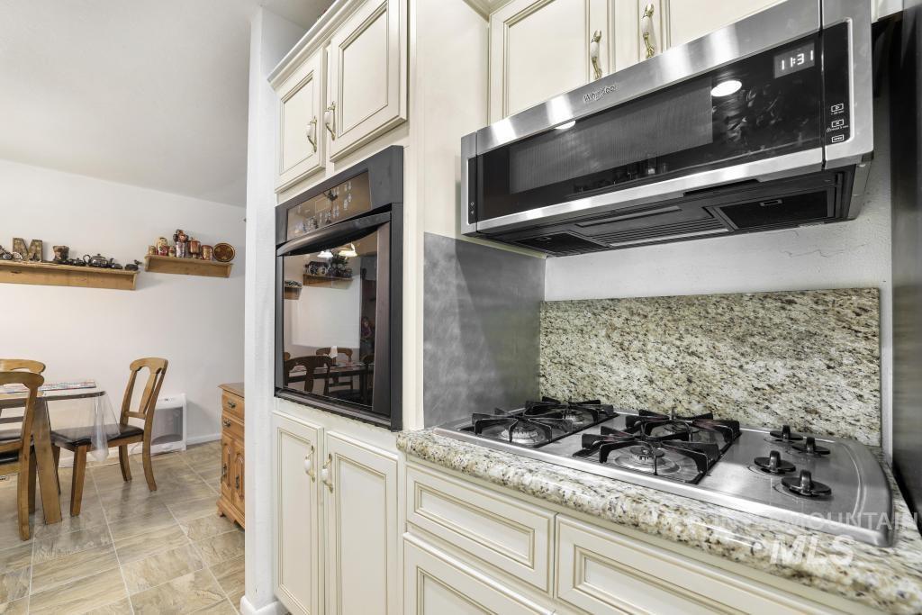 1754 Targee Dr., Twin Falls, Idaho 83301, 3 Bedrooms, 2 Bathrooms, Residential For Sale, Price $399,000,MLS 98976960