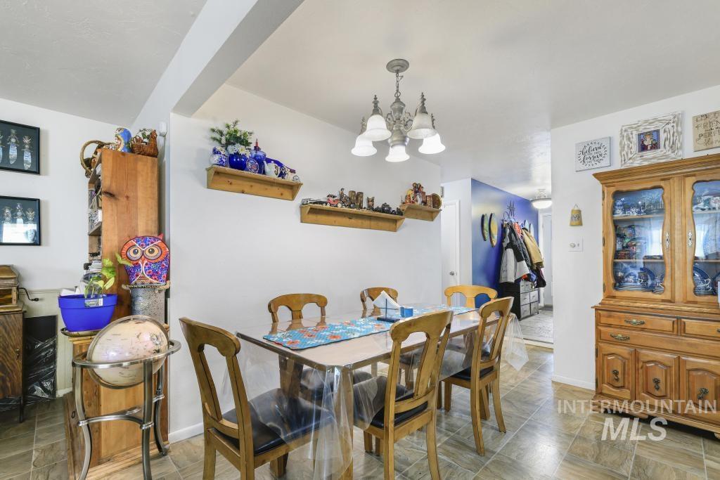 1754 Targee Dr., Twin Falls, Idaho 83301, 3 Bedrooms, 2 Bathrooms, Residential For Sale, Price $399,000,MLS 98976960