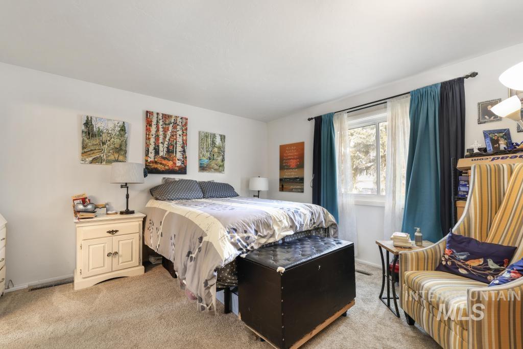 1754 Targee Dr., Twin Falls, Idaho 83301, 3 Bedrooms, 2 Bathrooms, Residential For Sale, Price $399,000,MLS 98976960