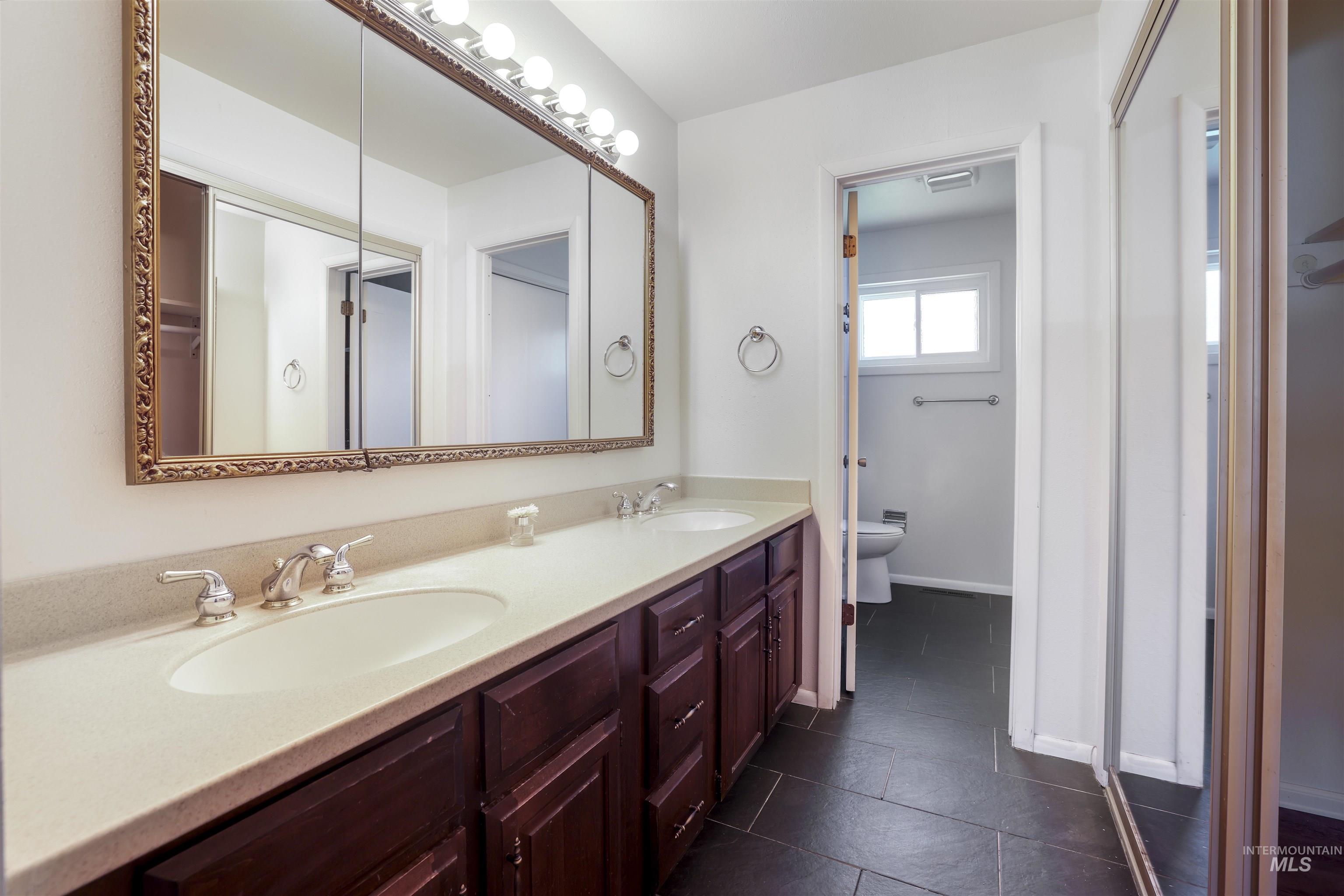 1754 Targhee Dr., Twin Falls, Idaho 83301, 3 Bedrooms, 2 Bathrooms, Residential For Sale, Price $394,500, 98976960