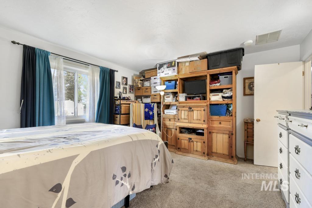 1754 Targee Dr., Twin Falls, Idaho 83301, 3 Bedrooms, 2 Bathrooms, Residential For Sale, Price $399,000,MLS 98976960