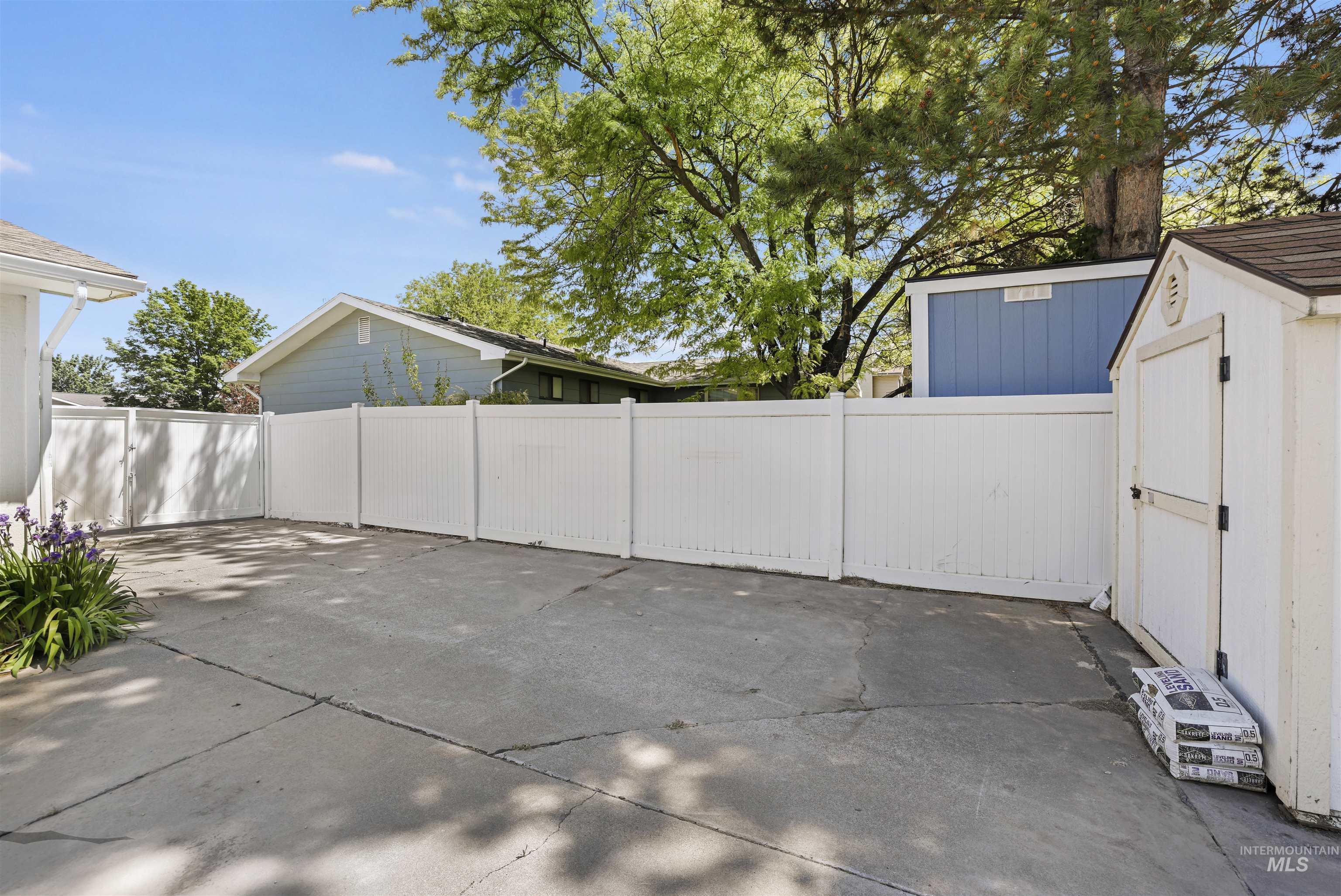 1754 Targhee Dr., Twin Falls, Idaho 83301, 3 Bedrooms, 2 Bathrooms, Residential For Sale, Price $394,500, 98976960
