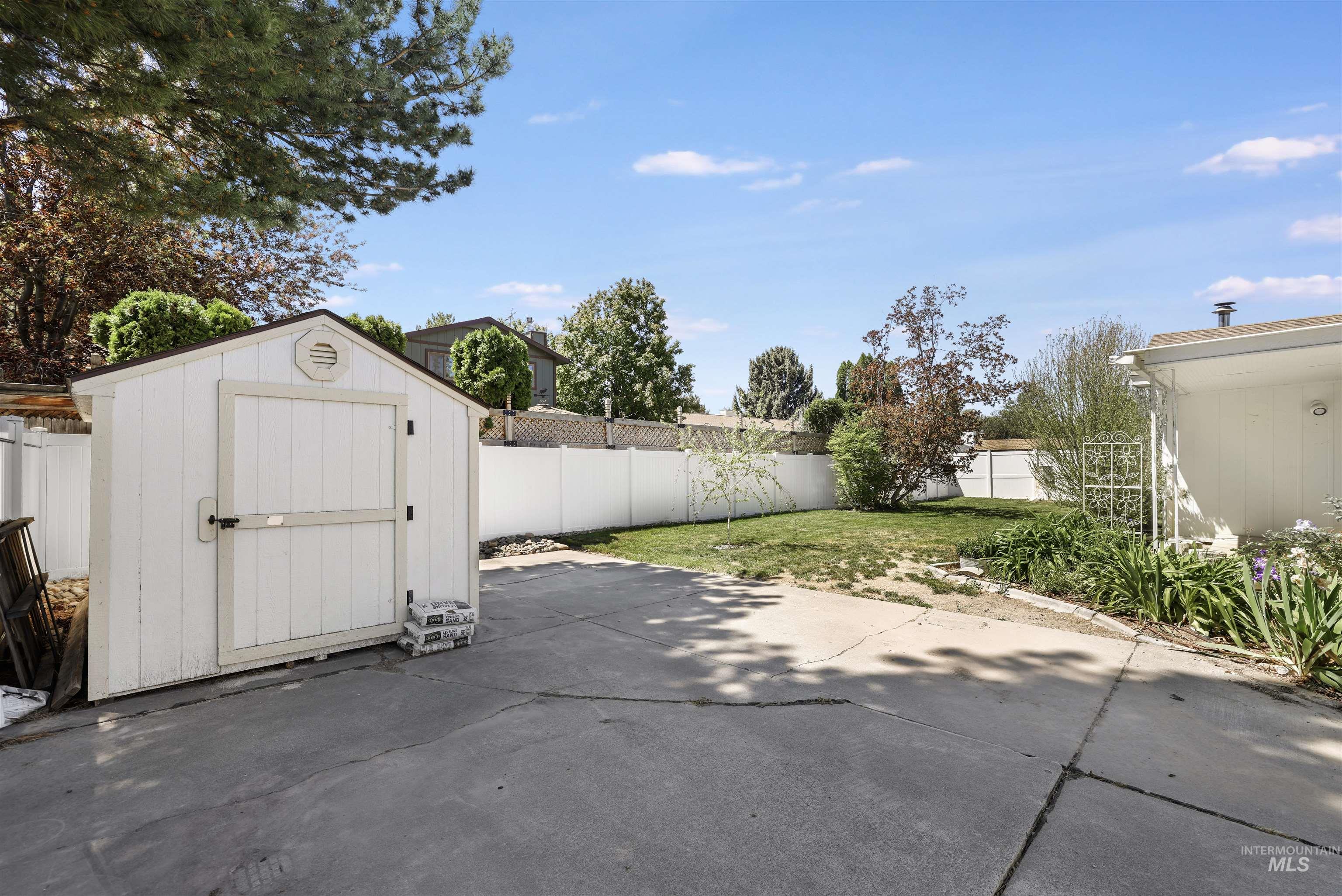 1754 Targhee Dr., Twin Falls, Idaho 83301, 3 Bedrooms, 2 Bathrooms, Residential For Sale, Price $394,500, 98976960