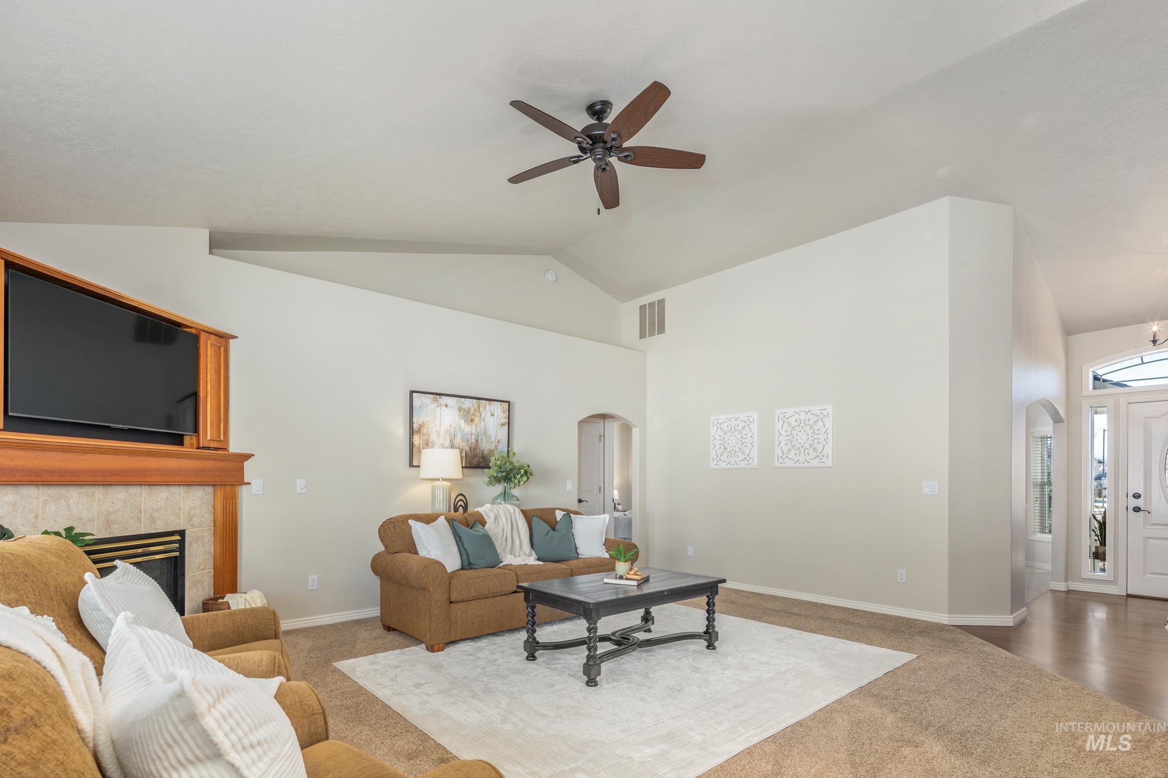 2424 N Tangent Ave, Meridian, Idaho 83646-7588, 3 Bedrooms, 2 Bathrooms, Residential For Sale, Price $550,000,MLS 98976965