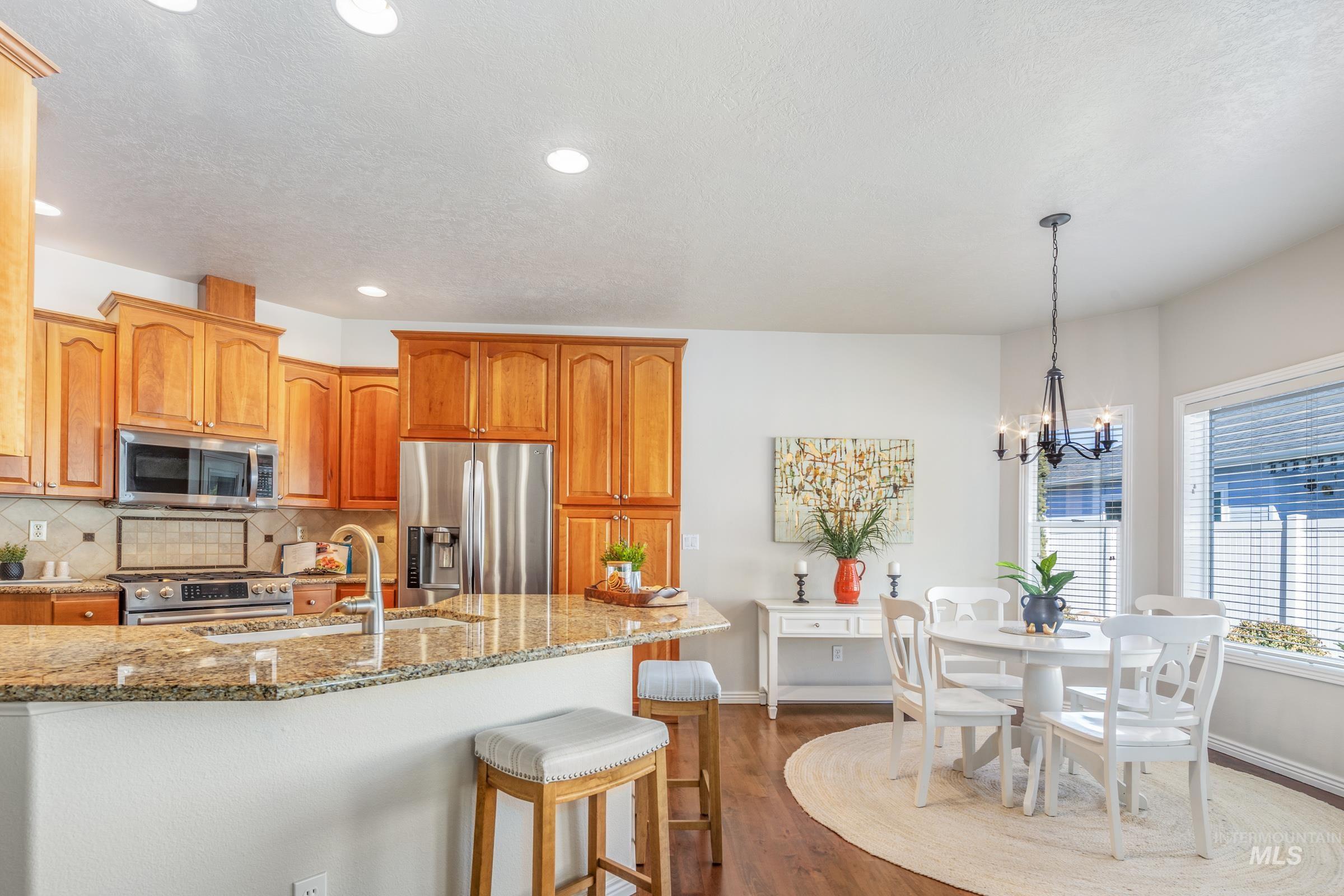 2424 N Tangent Ave, Meridian, Idaho 83646-7588, 3 Bedrooms, 2 Bathrooms, Residential For Sale, Price $550,000,MLS 98976965