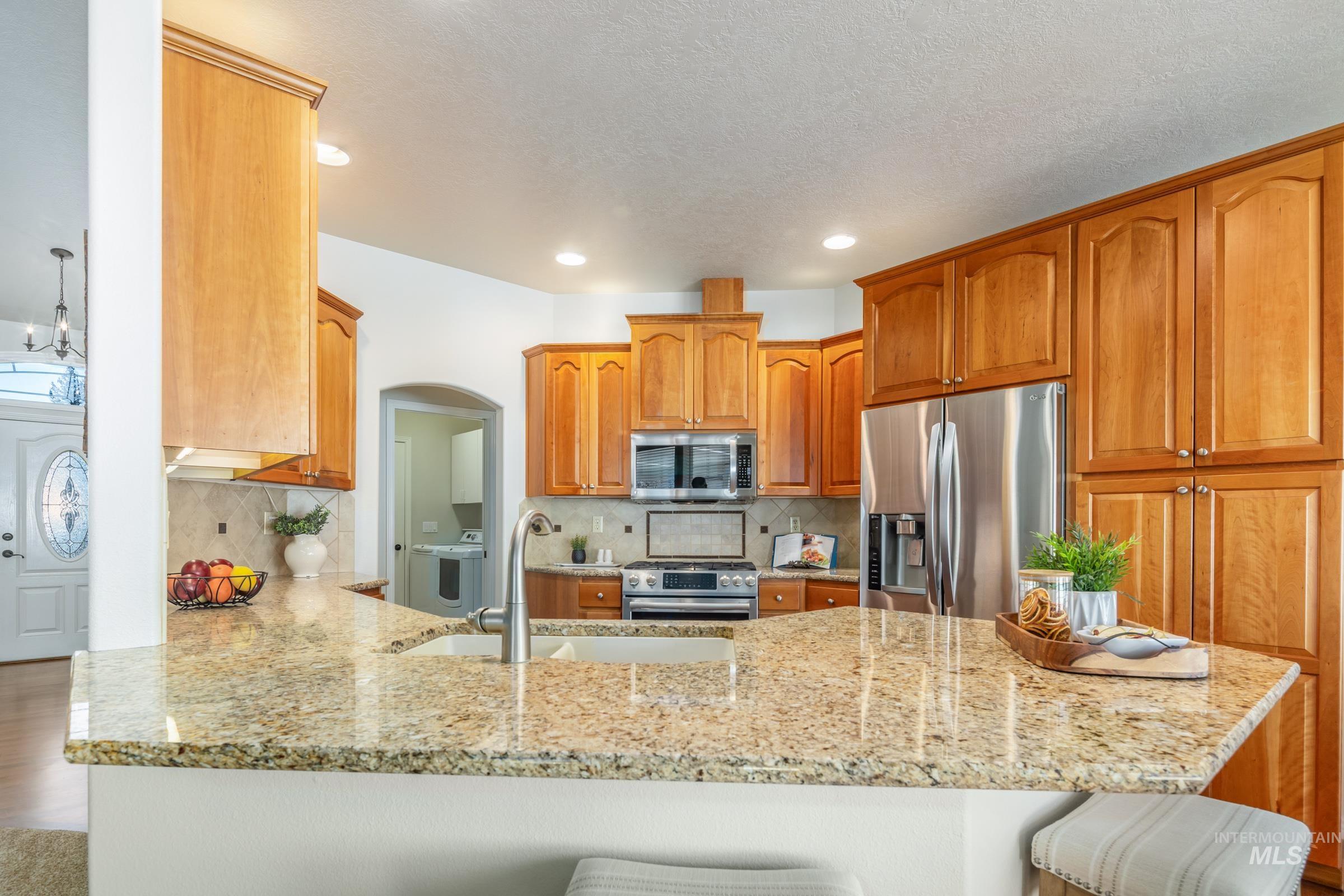 2424 N Tangent Ave, Meridian, Idaho 83646-7588, 3 Bedrooms, 2 Bathrooms, Residential For Sale, Price $550,000,MLS 98976965