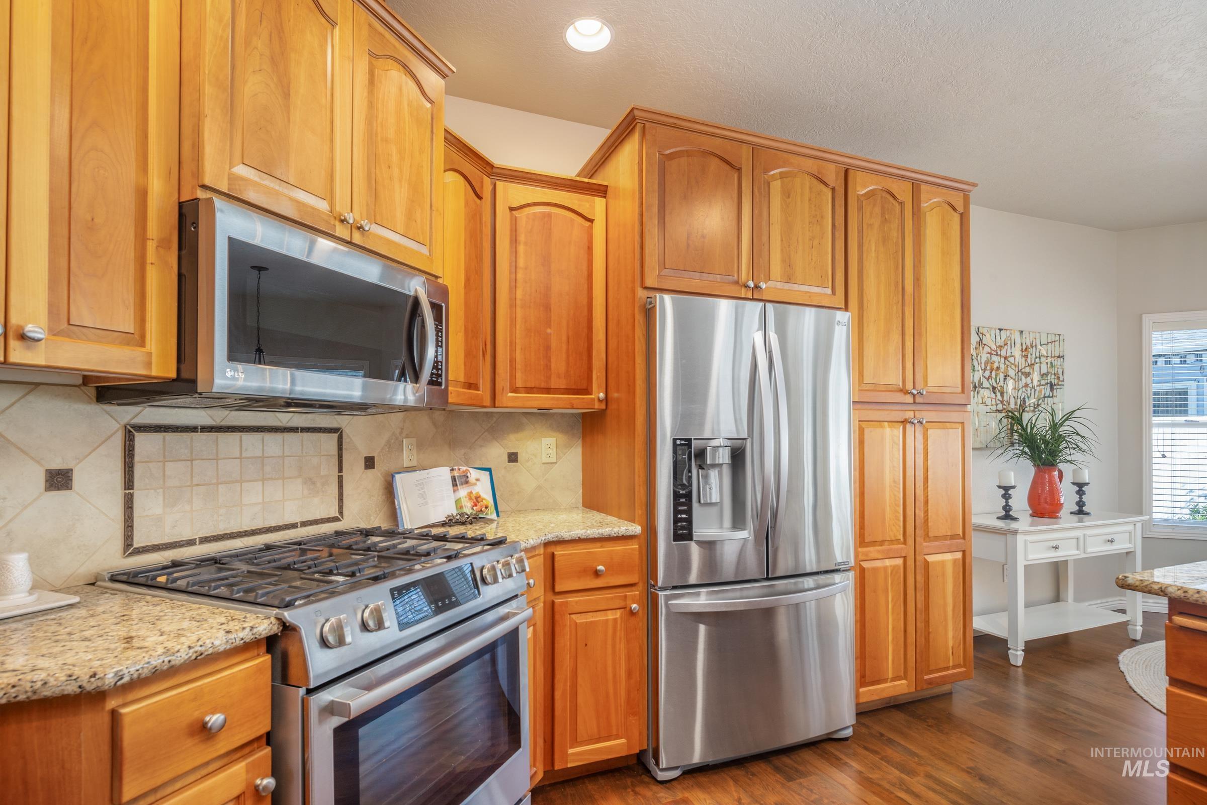 2424 N Tangent Ave, Meridian, Idaho 83646-7588, 3 Bedrooms, 2 Bathrooms, Residential For Sale, Price $550,000,MLS 98976965