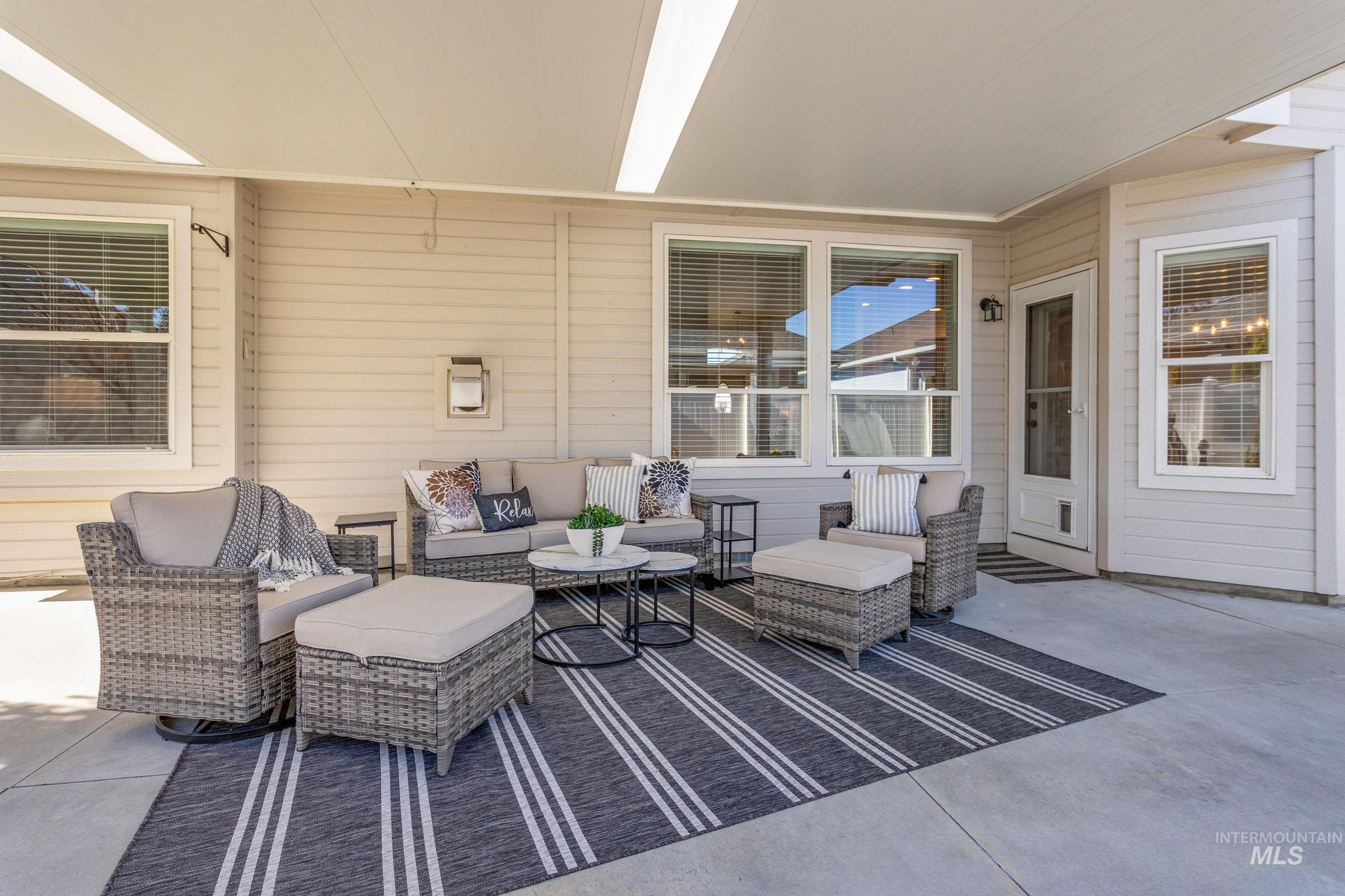 2424 N Tangent Ave, Meridian, Idaho 83646-7588, 3 Bedrooms, 2 Bathrooms, Residential For Sale, Price $550,000,MLS 98976965