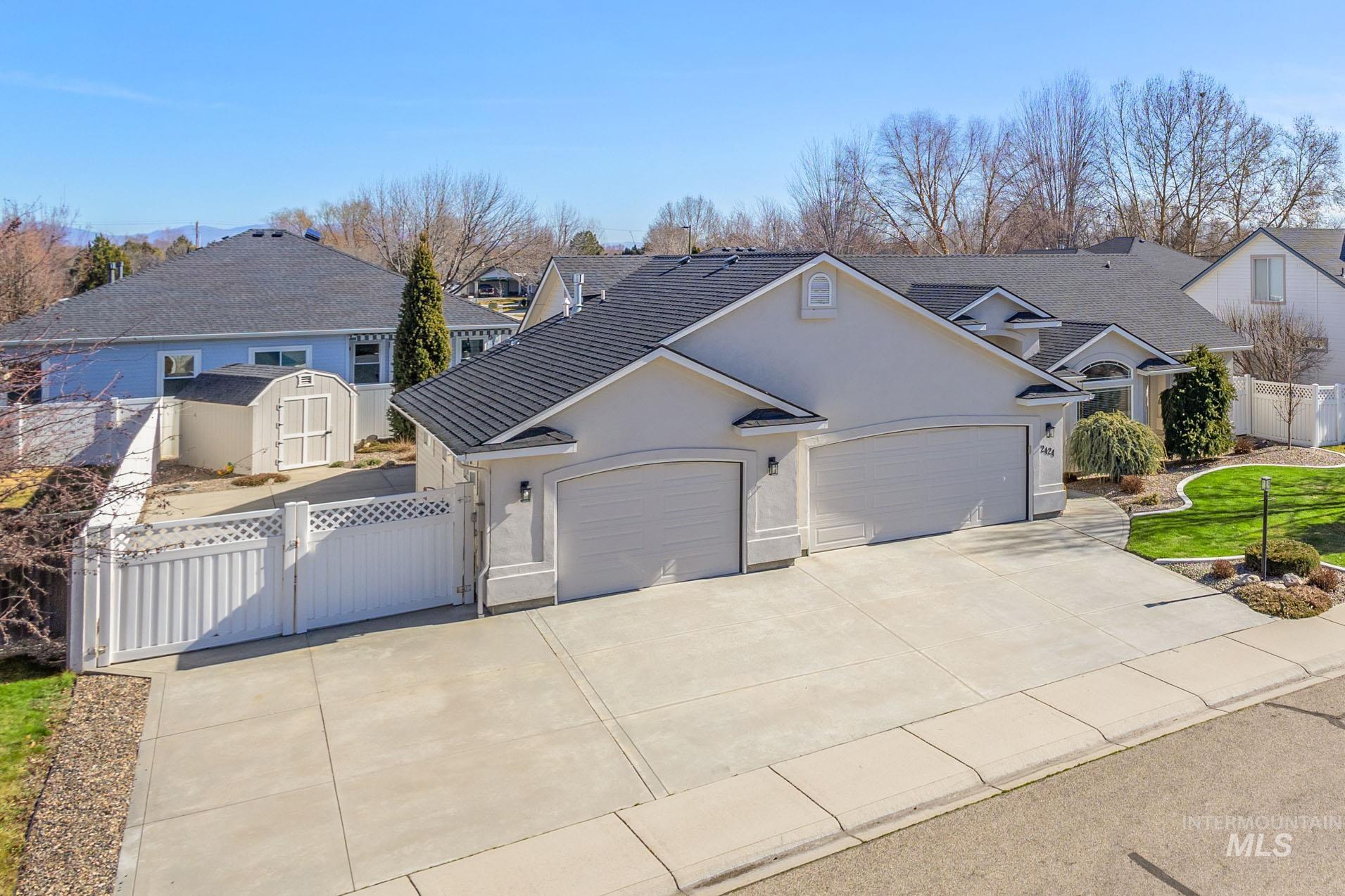 2424 N Tangent Ave, Meridian, Idaho 83646-7588, 3 Bedrooms, 2 Bathrooms, Residential For Sale, Price $550,000,MLS 98976965