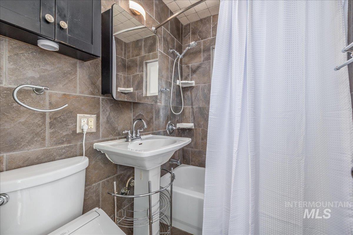 712 S Opal St, Boise, Idaho 83705, 4 Bedrooms, 1 Bathroom, Residential For Sale, Price $469,000,MLS 98976968