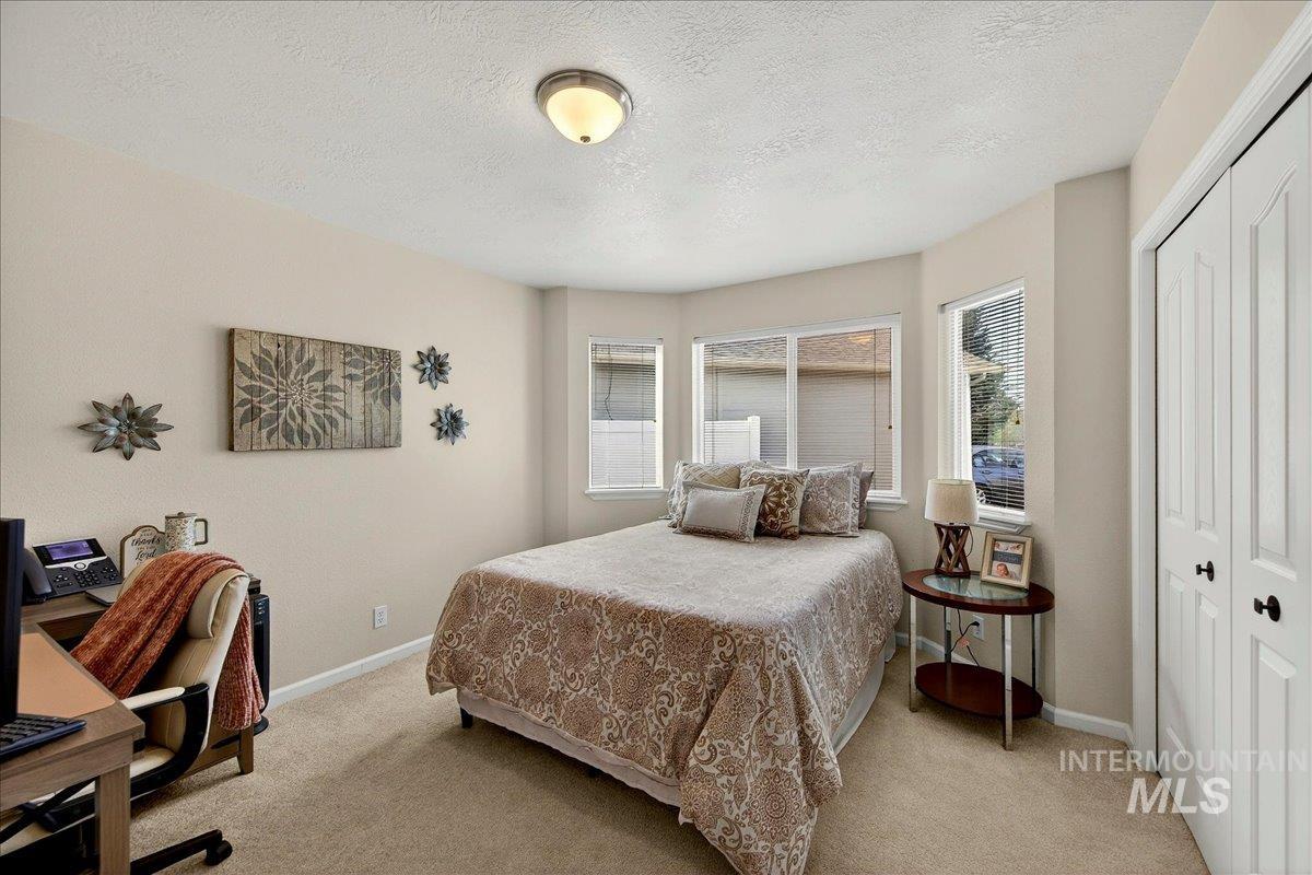 2750 N Phoenix Ave, Meridian, Idaho 83646, 3 Bedrooms, 2 Bathrooms, Residential For Sale, Price $519,900, 98976969