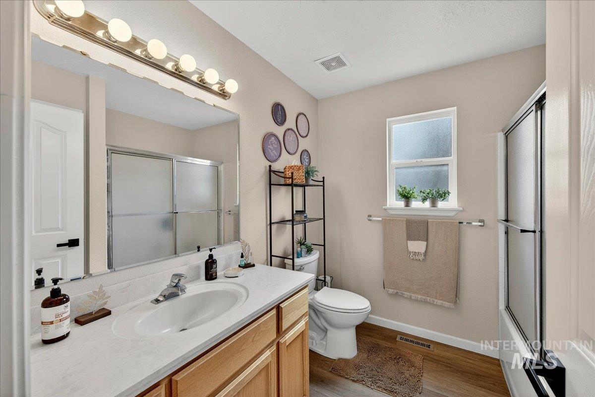 2750 N Phoenix Ave, Meridian, Idaho 83646, 3 Bedrooms, 2 Bathrooms, Residential For Sale, Price $519,900, 98976969