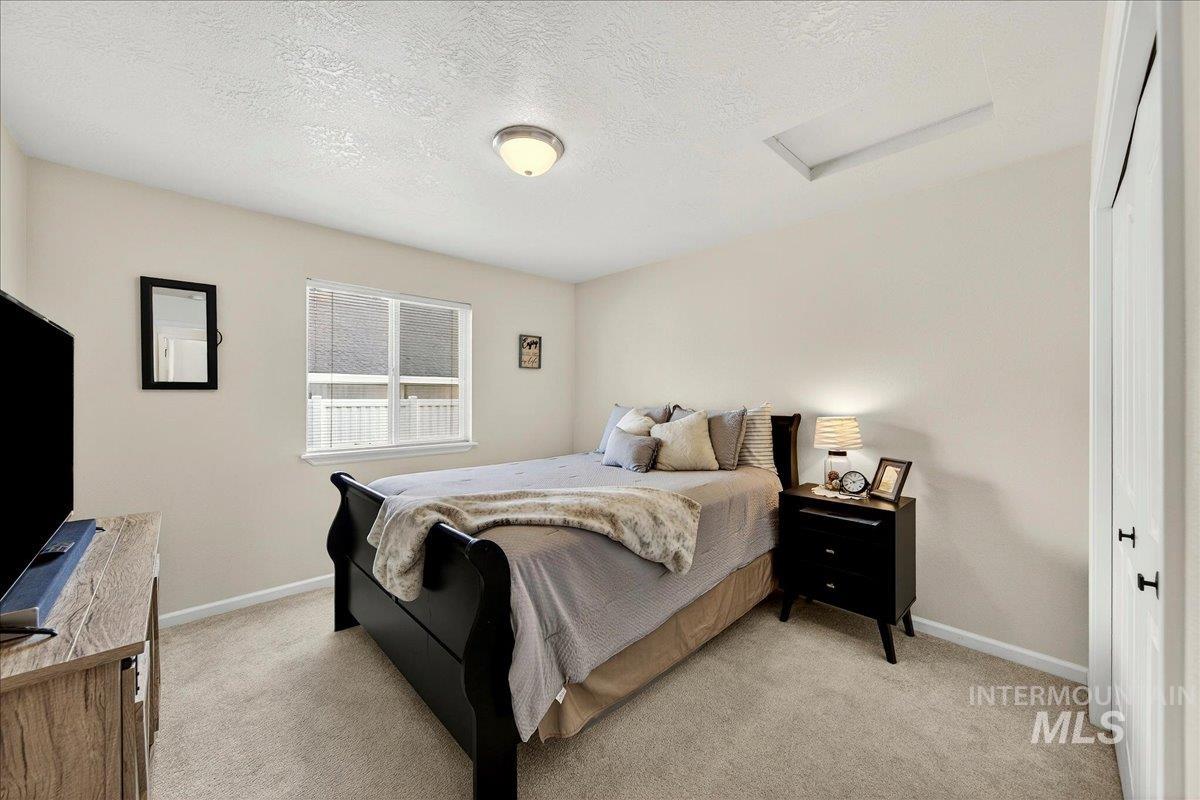 2750 N Phoenix Ave, Meridian, Idaho 83646, 3 Bedrooms, 2 Bathrooms, Residential For Sale, Price $519,900, 98976969