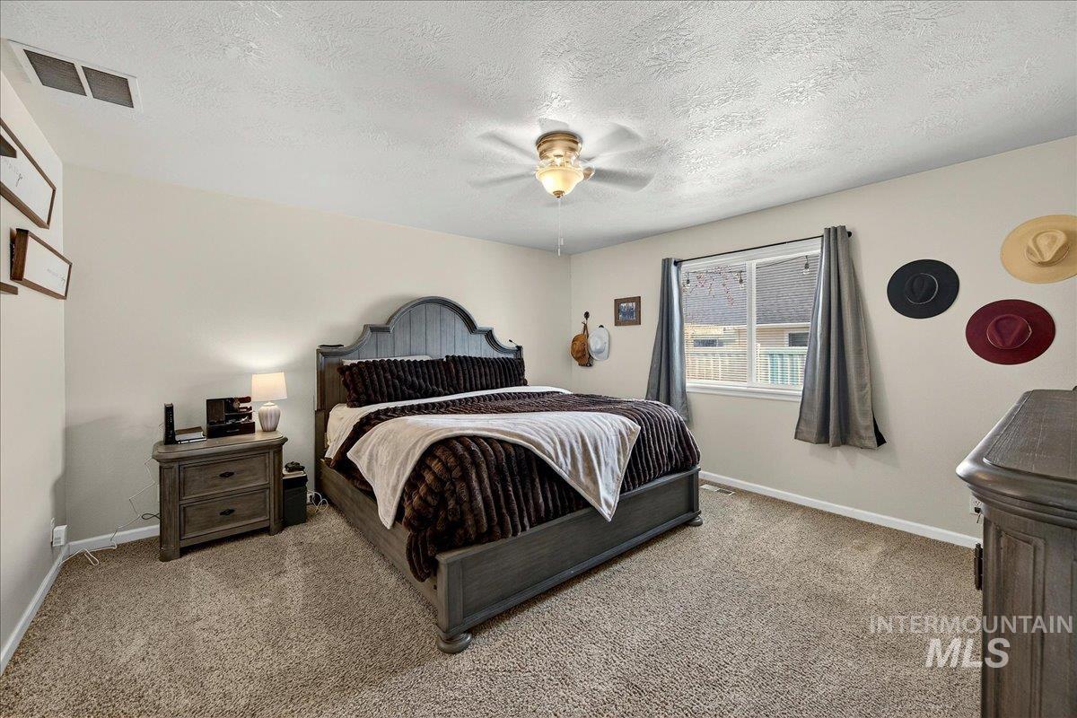 2750 N Phoenix Ave, Meridian, Idaho 83646, 3 Bedrooms, 2 Bathrooms, Residential For Sale, Price $519,900, 98976969