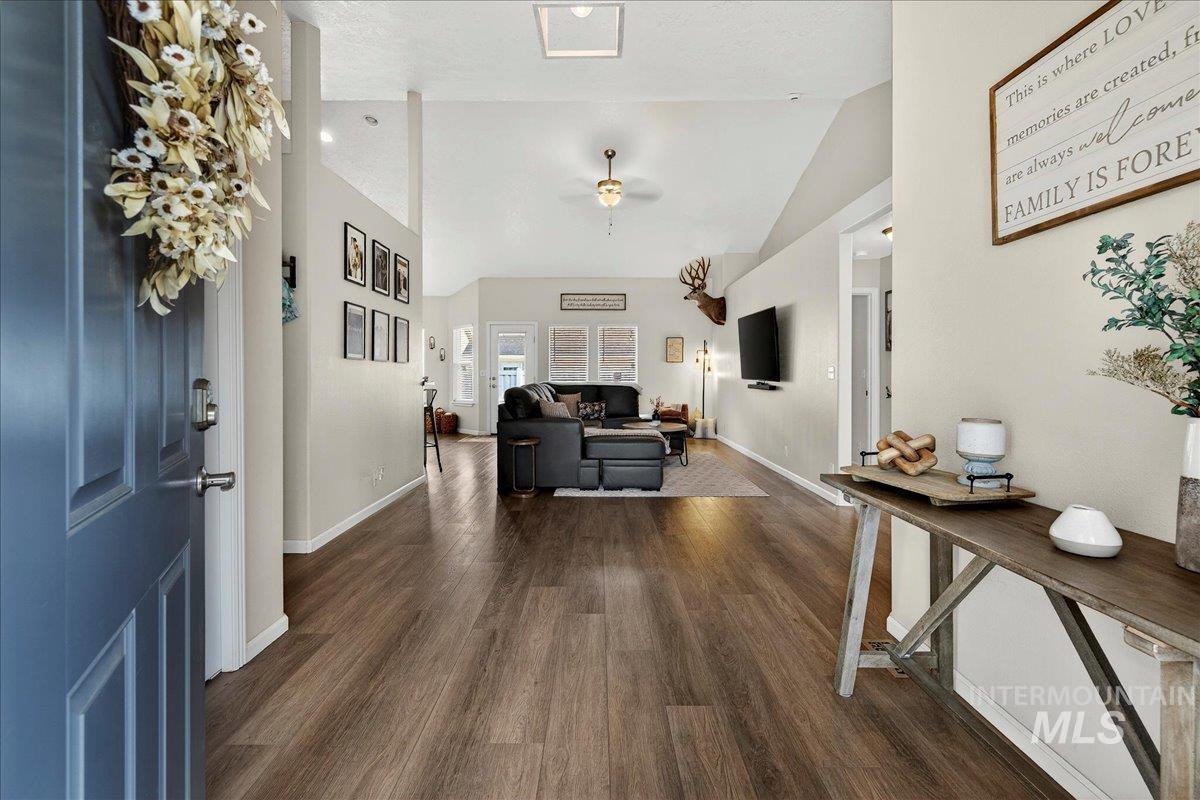 2750 N Phoenix Ave, Meridian, Idaho 83646, 3 Bedrooms, 2 Bathrooms, Residential For Sale, Price $519,900, 98976969