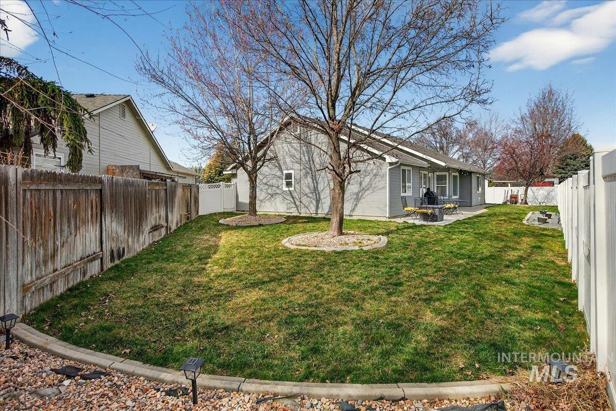 2750 N Phoenix Ave, Meridian, Idaho 83646, 3 Bedrooms, 2 Bathrooms, Residential For Sale, Price $519,900, 98976969